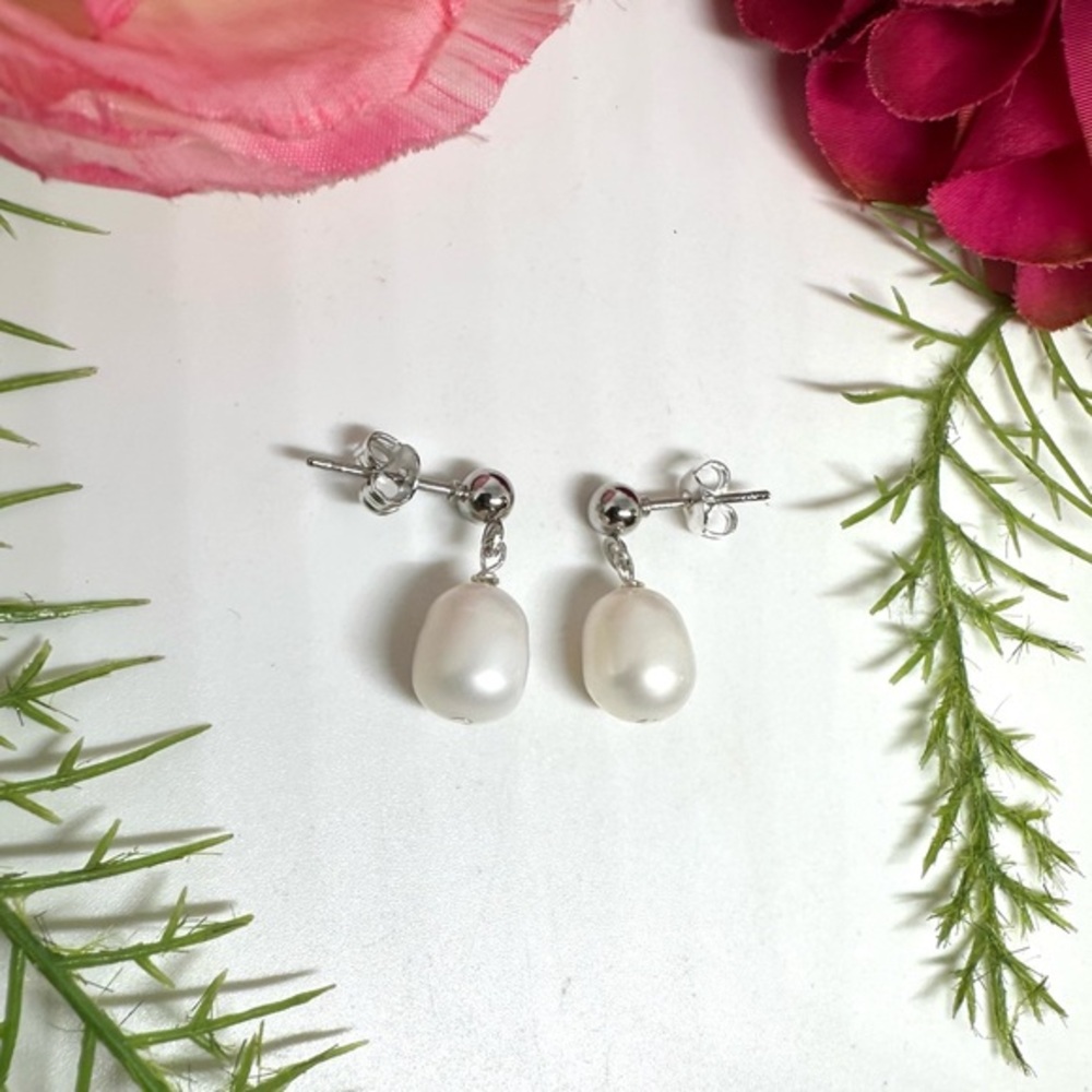 NEW⚜️Freshwater Pearl Single Drop Earrings